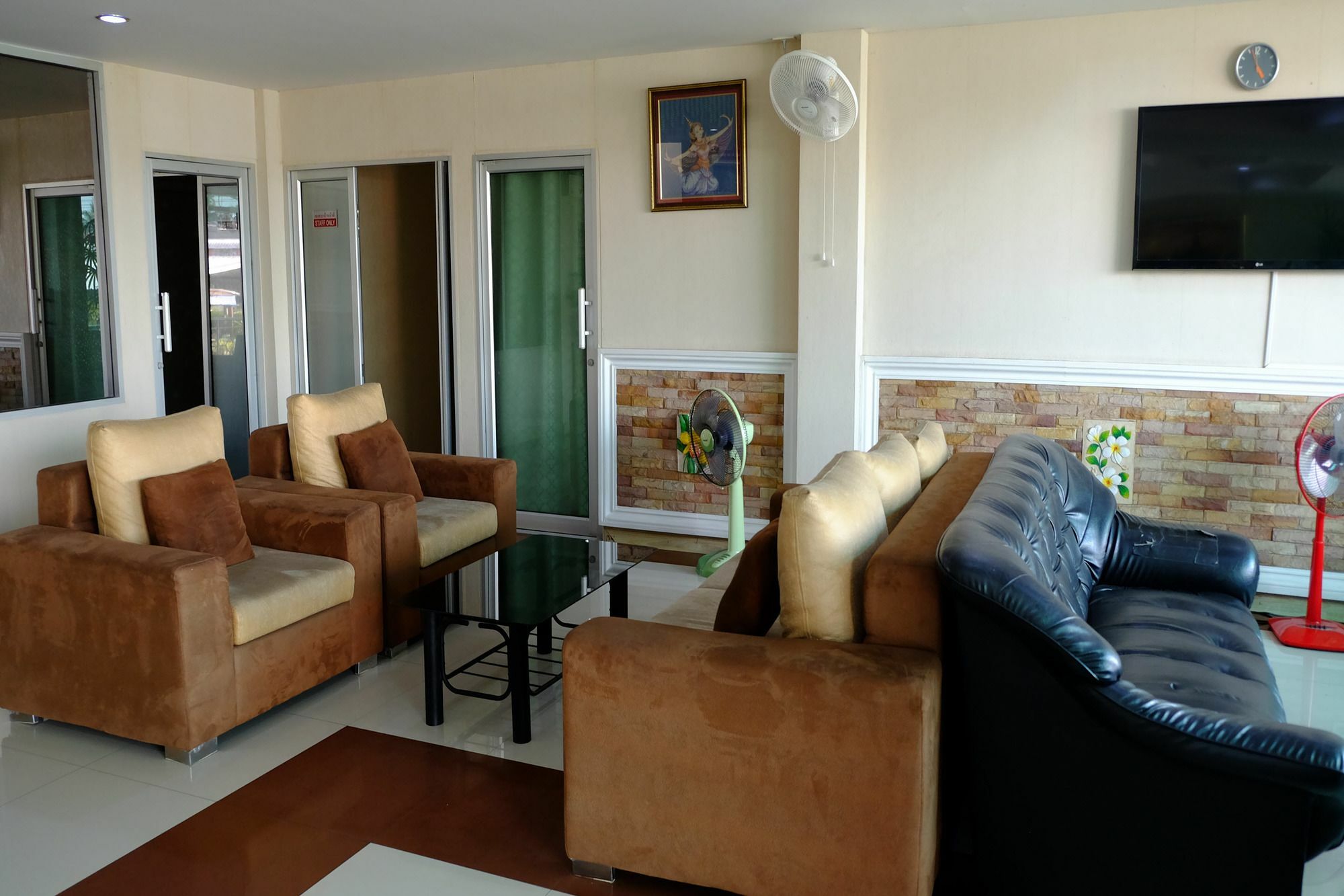 Banchang Apartment And Hotel Rayong Bagian luar foto