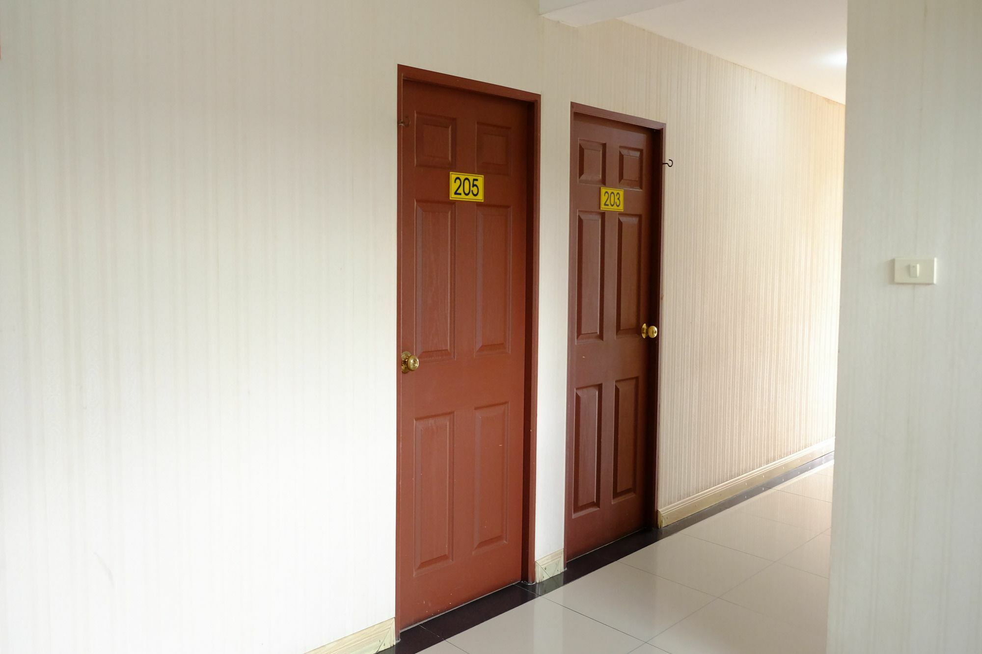 Banchang Apartment And Hotel Rayong Bagian luar foto